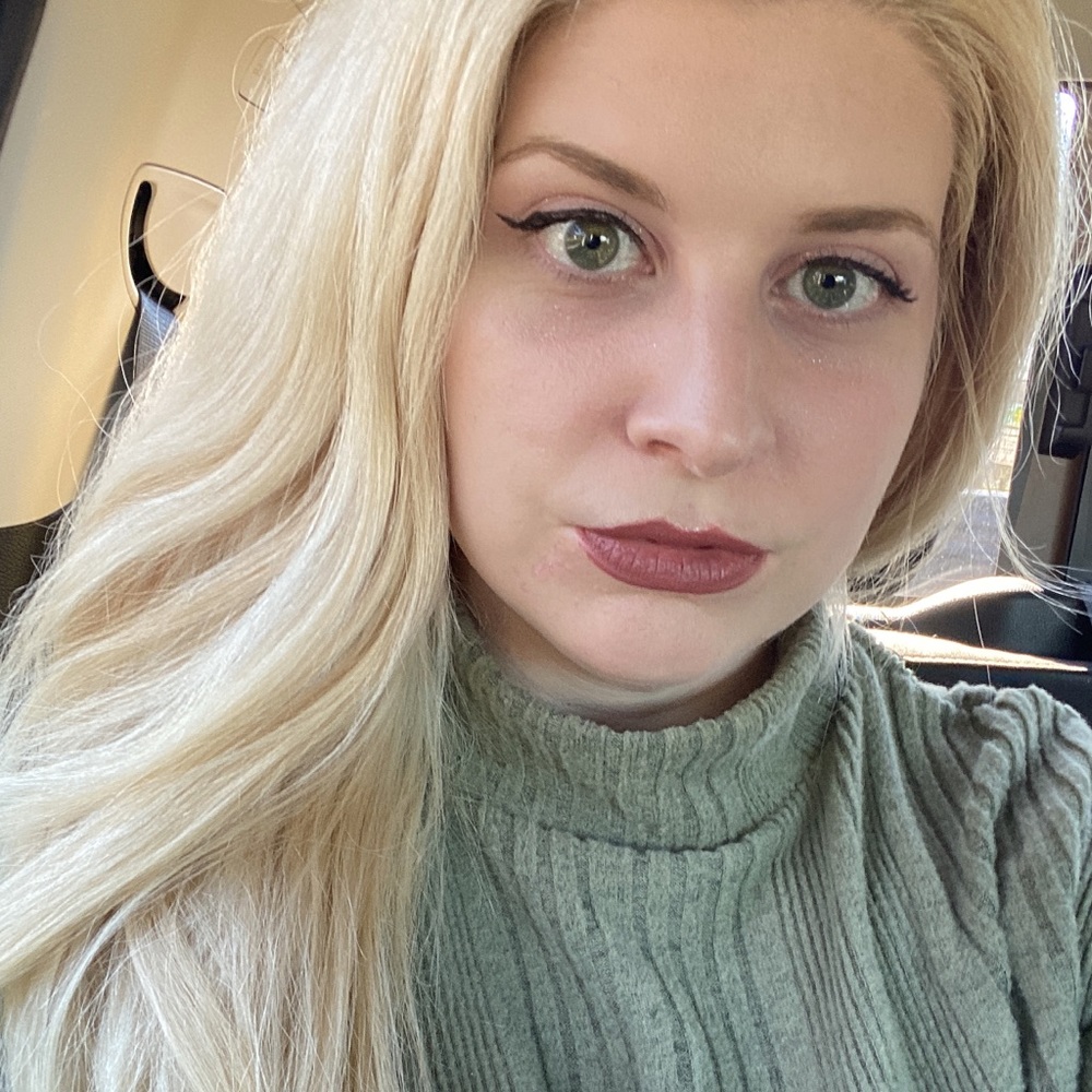 Meet your Posher, Allyson